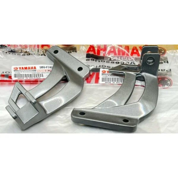 Yamaha 125ZR Footrest Bracket Grey