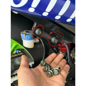 Screw Footrest Bracket Yamaha 125ZR